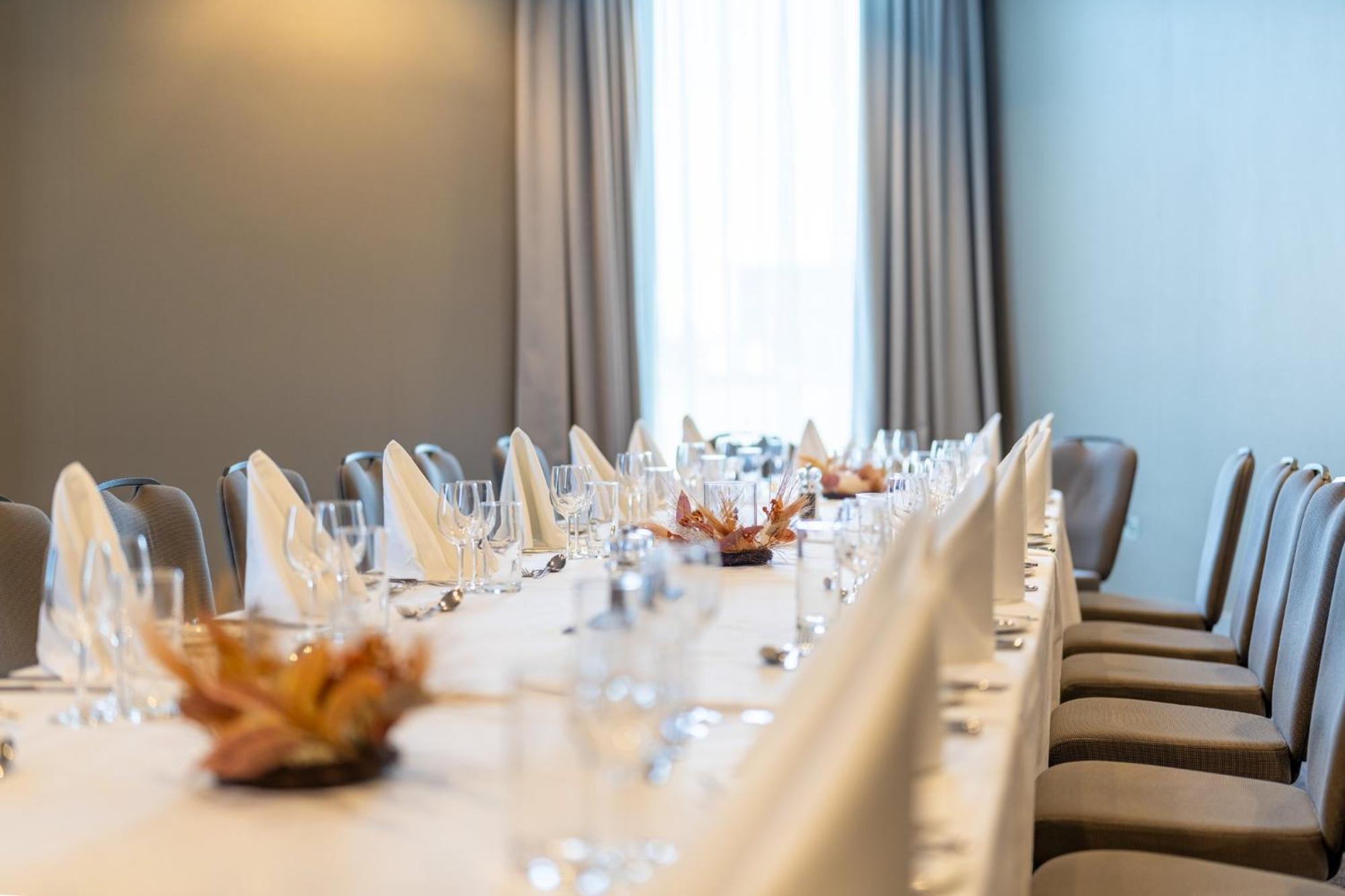 Crowne Plaza Aberdeen Airport By Ihg Hotel