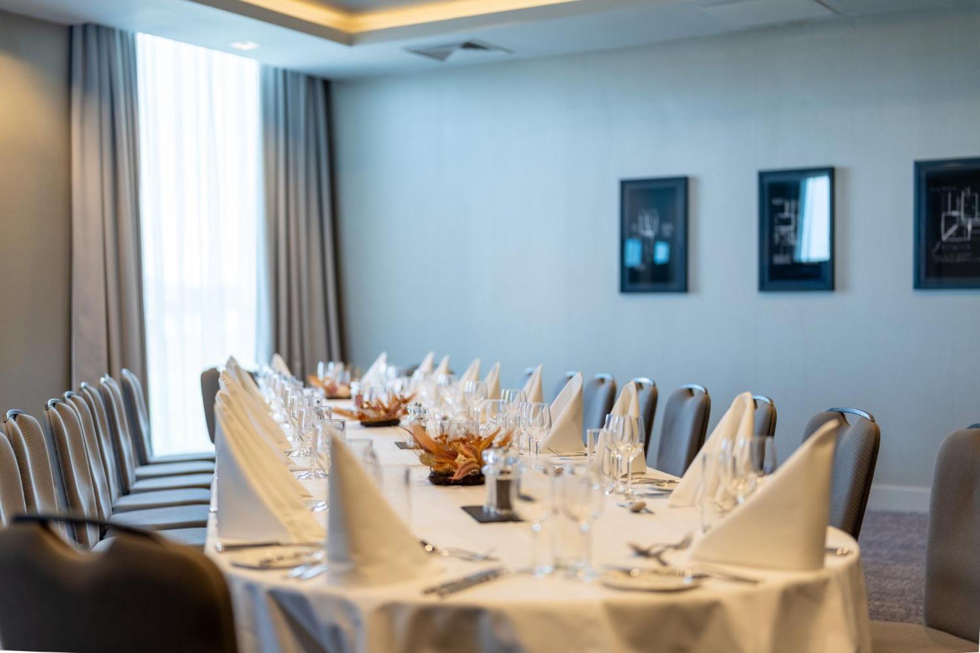 Crowne Plaza Aberdeen Airport By Ihg Hotel