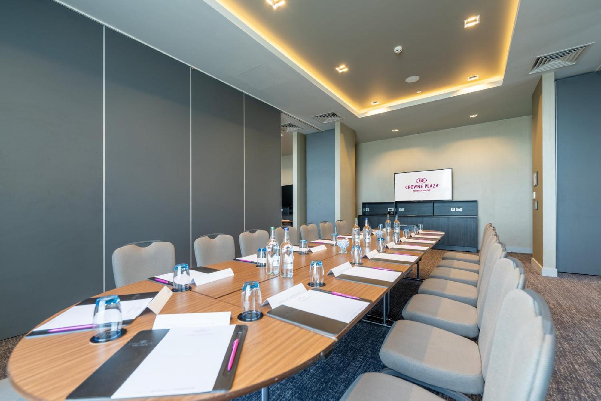 Crowne Plaza Aberdeen Airport By Ihg Hotel 4*