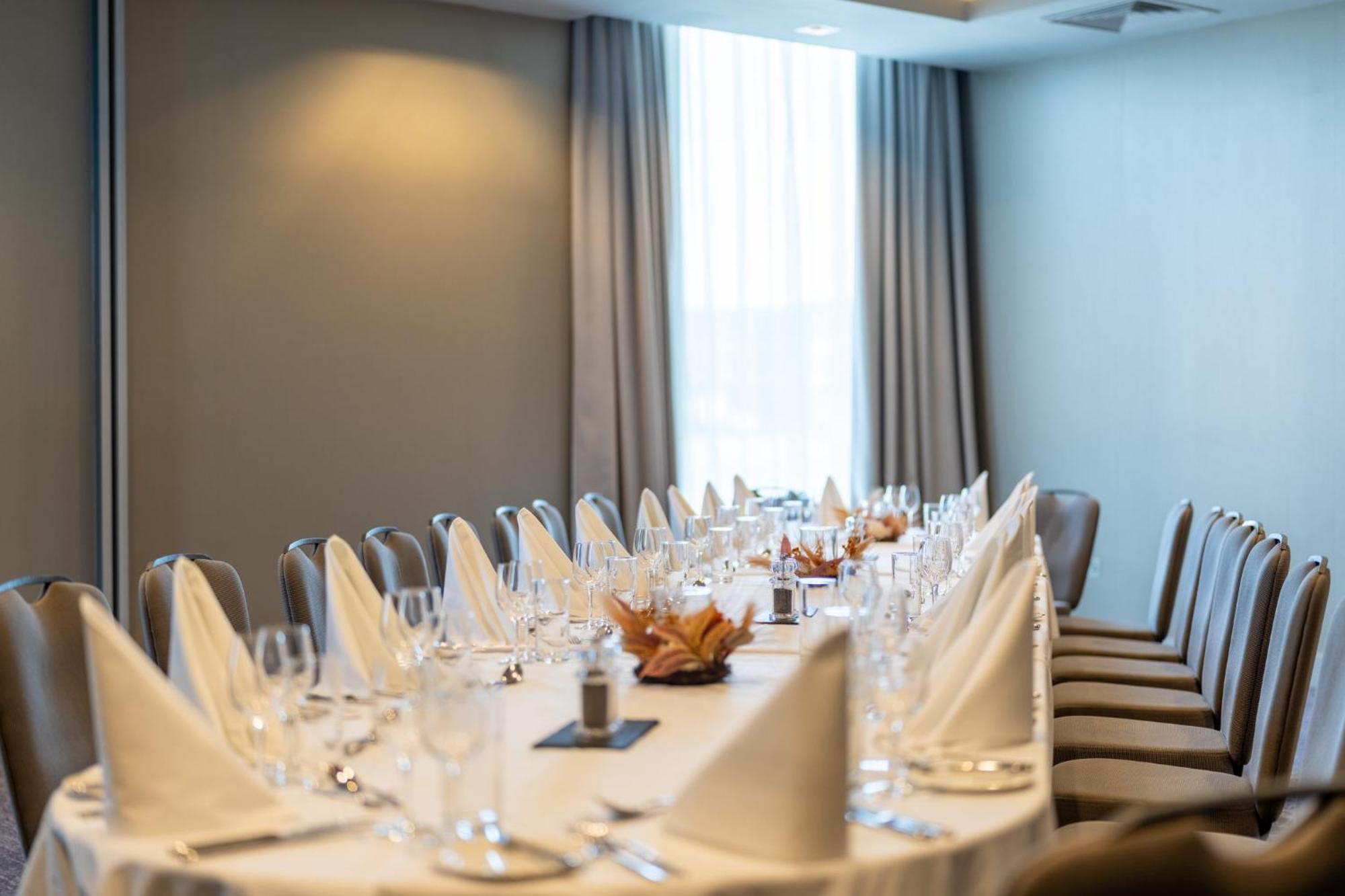 Crowne Plaza Aberdeen Airport By Ihg Hotel