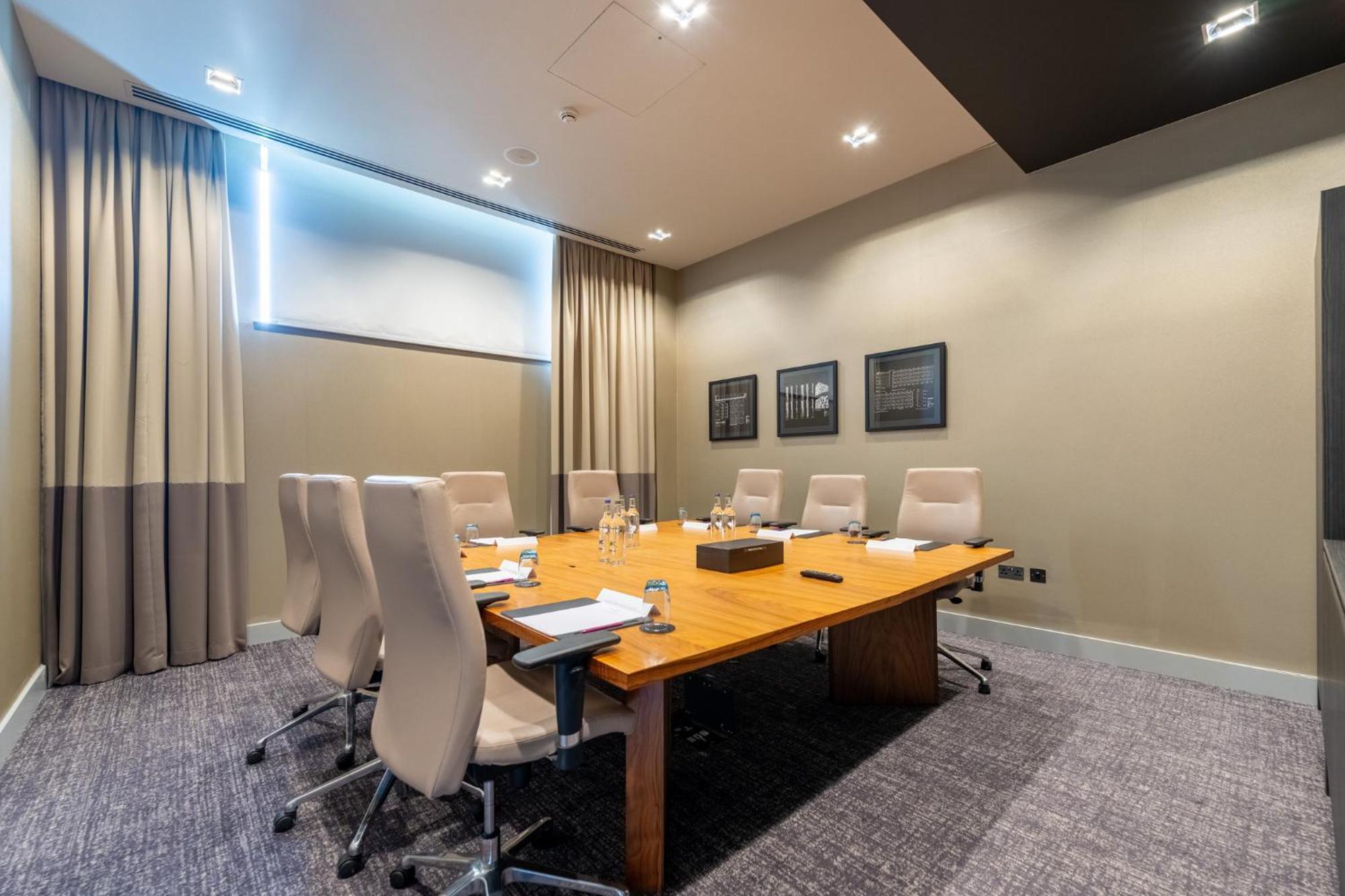 Crowne Plaza Aberdeen Airport By Ihg Hotel Dyce